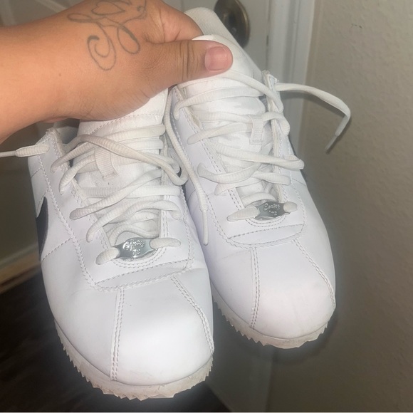 Nike Cortez - Picture 5 of 8